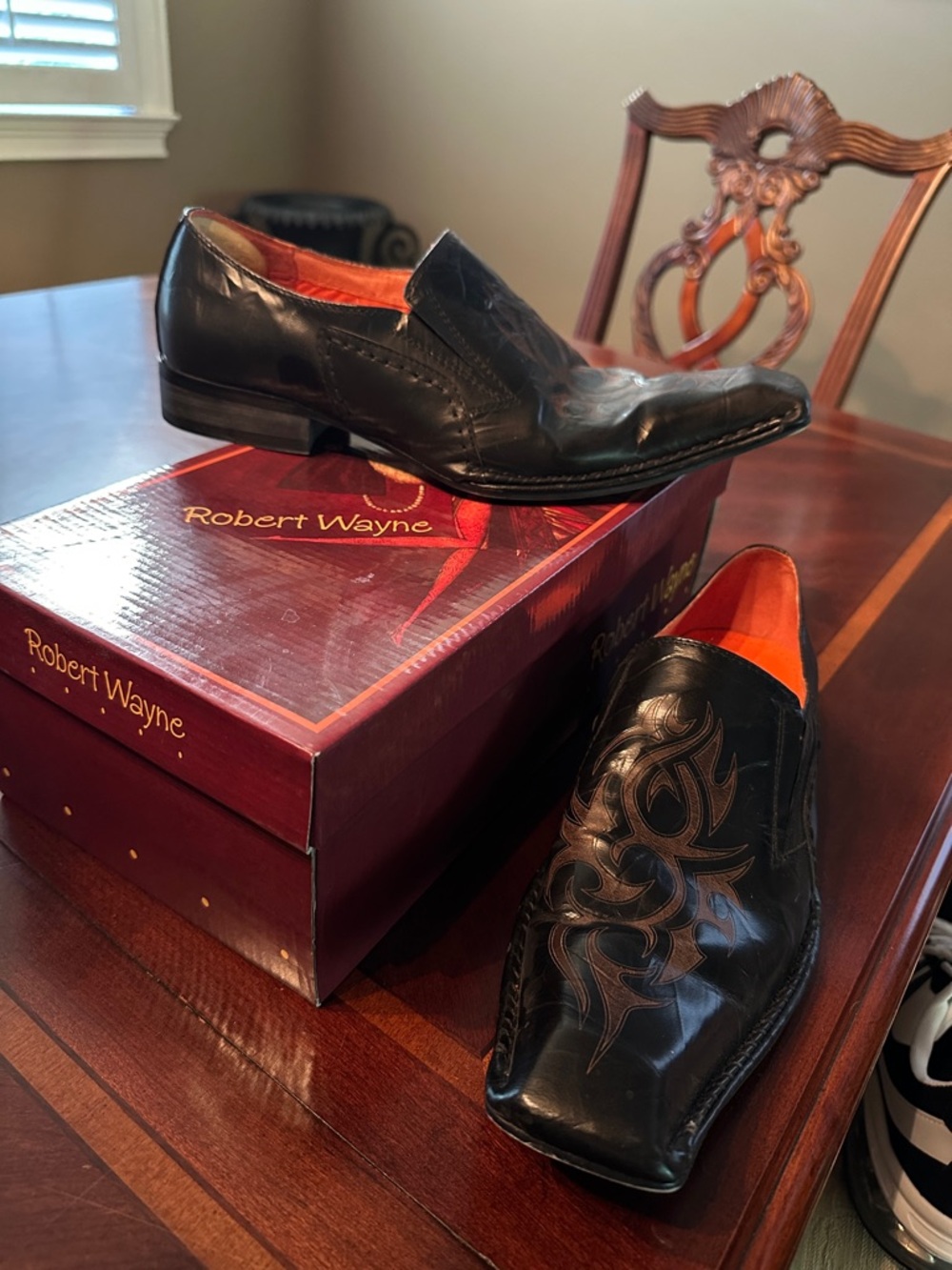 Robert Wayne Black Slip-On Loafers with Decorative Embossed Design